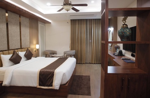 Gauhati Hotel | Heavens Garden Emire