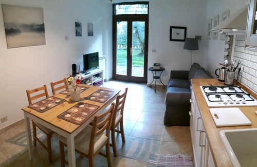 Lake Bracciano Apartment | Hebald guesthouse: suite with private garden.