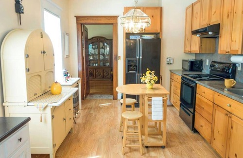 Town of Ledyard Apartment | Heck-Of-A-Deck Lakehouse with Sunsets, and Kayaks, too!