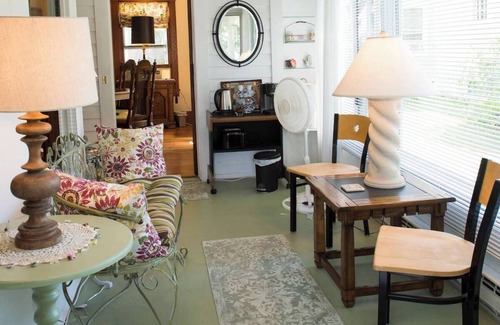 Town of Ledyard Apartment | Heck-Of-A-Deck Lakehouse with Sunsets, and Kayaks, too!