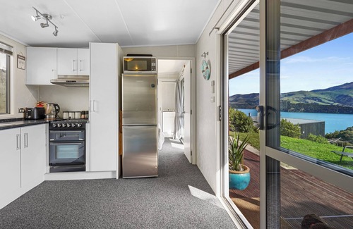 Robinsons Bay Cottage | Hector's Tiny House - Akaroa Holiday Home
