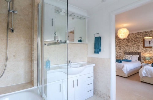 Barrowby House | HEDGEFIELD HOUSE, pet friendly, with pool in Barrowby