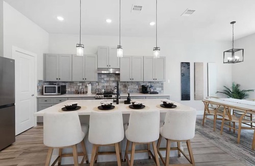 Greater Heights House | Heights House Centrally Located Luxury