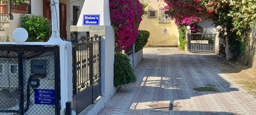 Pefkochori House | Helen's house