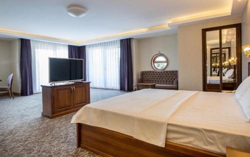Ezine Hotel | Helen Troya Hotel Geyikli