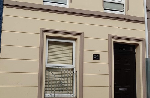 Londonderry House | Helens House Derry City Centre Remarkable 3-bed