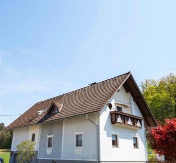 Gleinstatten Apartment | Helgas Ferienwohnung