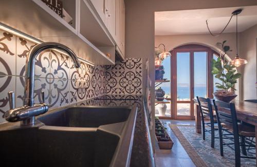 Maragas House | Helios Selene