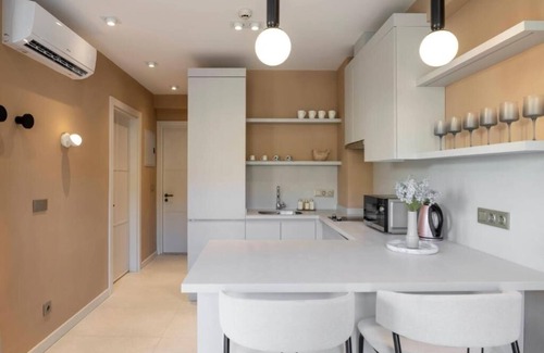 Bodrum City Center Apartment | Helis Suites Bitez : Two-Bedroom Apartment