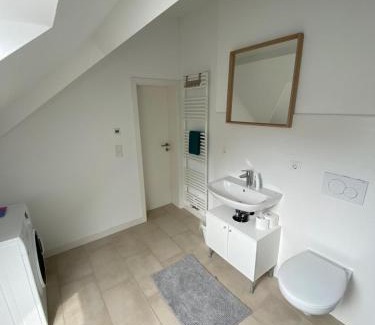 Dachau District Apartment | Helle 2 Zi. Wohnung nähe Flughafen München