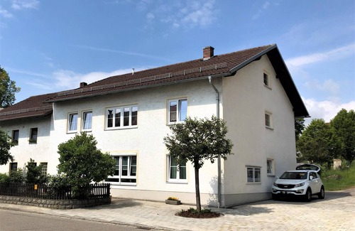 Zandt Apartment | Helle, großzügige Ferienwohnung für die ganze Familie