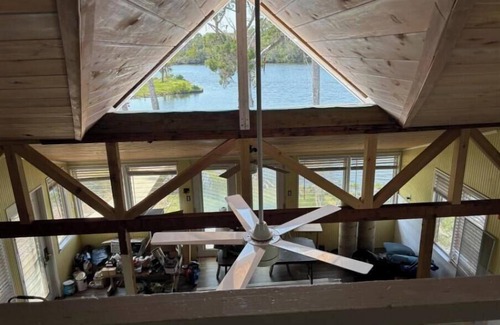 Homosassa House | Hellgate Island scallop house, boat access only