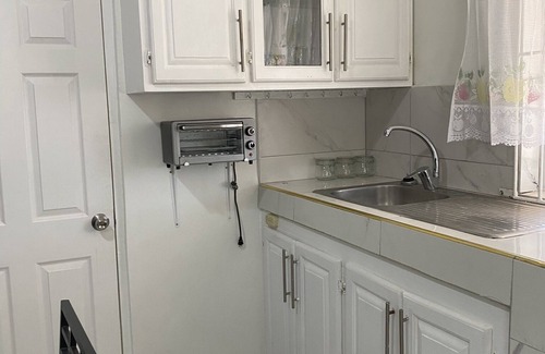 Greater Portmore Apartment | Hellshire Beach Stay (Alcohol Included)