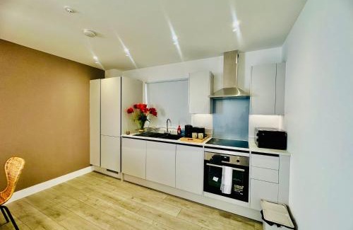 Hemel Hempstead Apartment | Hemel Apartments- Sunset retreat
