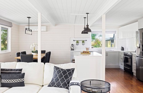 Moss Vale House | Hemingway - Tranquil Escape