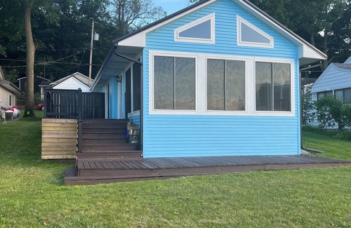 Reading House | Hemlock Lake House - Close to Hillsdale College