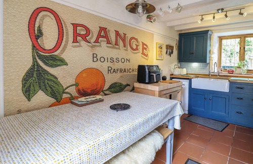 Fairbourne Cottage | HEN BOPTY, pet friendly, character holiday cottage in Fairbourne