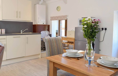 Llanybydder Cottage | Hen Llaeth - UK11209