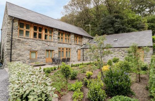 Fairbourne House | Hendoll Barn