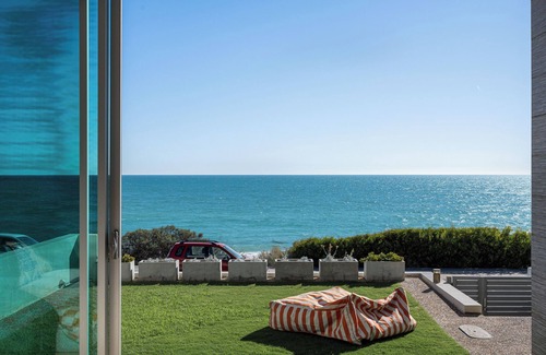 Henley Beach South House | Henley Beachfront Luxury Home With Private Pool, Spa And Sauna!
