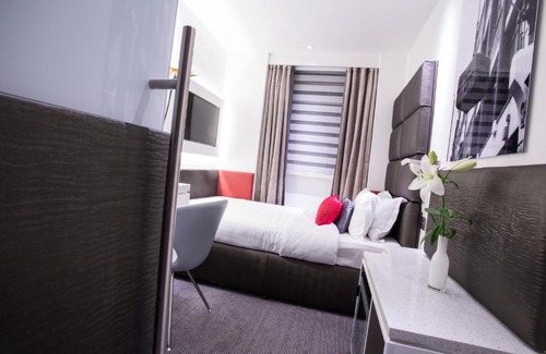 Earl's Court Hotel | Henley House Hotel