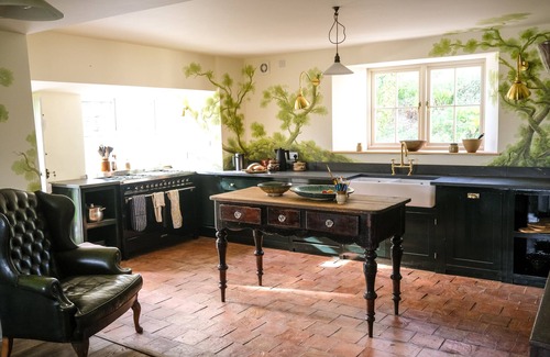 Felindre Farchog House | HENLLYS, pet friendly, with open fire in Newport, Pembrokeshire