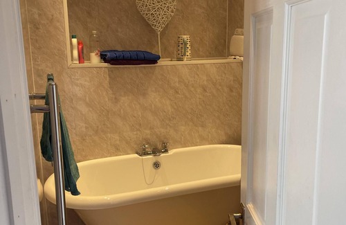 Great Yarmouth Bed & Breakfast | Henry's On The Prom