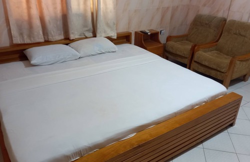 Nungua Hotel | Hensap Hotel