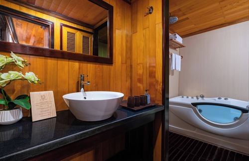 Ha Long Hotel | Hera Classic Boutique Cruises