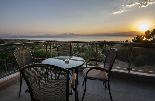Nea Iraklia House | Heraclea Luxury Suites Maisonette 28 by Travel Pro Services - Heraklia Halkidiki