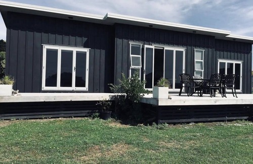Herbertville House | Herbertville Holiday Home w/Sea Views