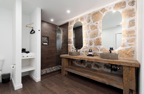 Albany Hotel | Hereford Motel