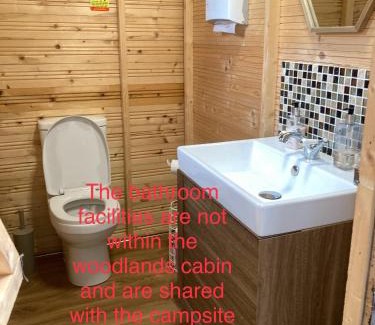 Grantham House | Herigerbi Park Woodland cabin