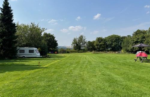 Grantham House | Herigerbi Park Woodland cabin