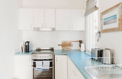 Orange House | Heritage cottage | Central, quiet & pets welcome