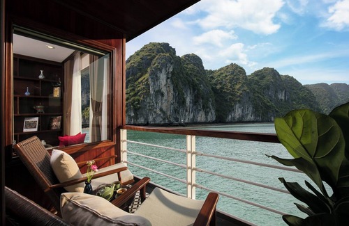 Tay Ho Boat Rental | Heritage Cruise Binh Chuan Cat Ba Archipelago