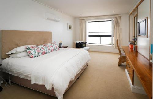 Hermanus City-Centre Apartment | Hermanus Seaview Apartment