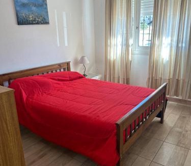 Necochea House | Hermosa casa 50 mts del mar y frente al parque