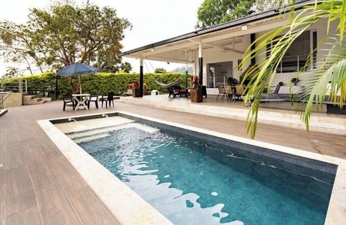 Tena House | Hermosa Casa Campestre a 1 Hora de Bogotá - Tena