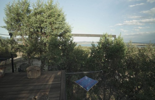 Atlangatepec Villa | Hermosa casa de descanso con vista a la laguna y tina caliente al exterior.