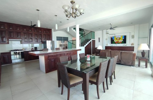 Chelem House | Hermosa Casa Junto al Mar