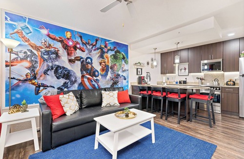 Prairie Village Apartment | Hero HQ KING BD No Stairs WiFi Covered Parking Feel Secure and comfortable