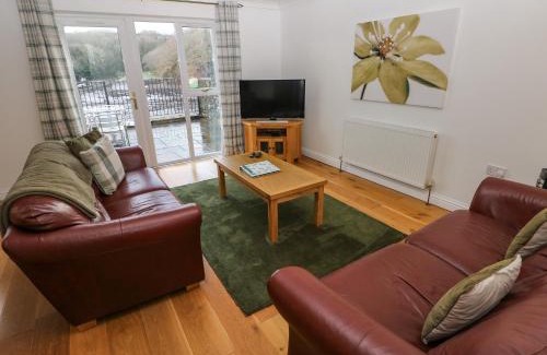 Milford Haven House | Heron