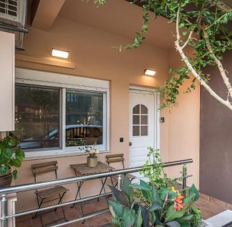 Nea Alikarnassos Apartment | Herophile apartment close to airport & city center
