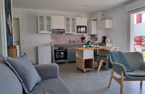 Briscous Apartment | Herriko Apartment, 1 to 2 adults and 1 child