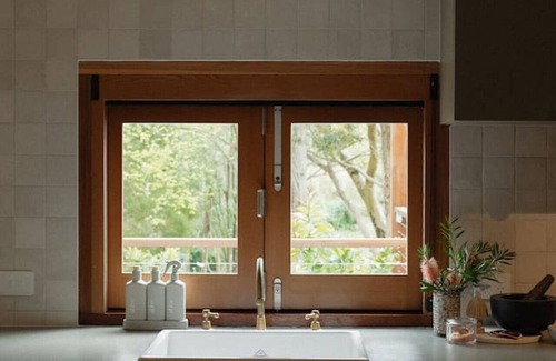 Willunga South Cottage | Herrings House: iconic designer nature retreat