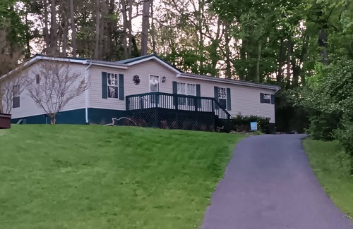 Lancaster House | Herrington Lake Home - Private Dock - Covered Slip