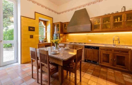 Lanzo d'Intelvi Villa | Herrliche Historische Villa