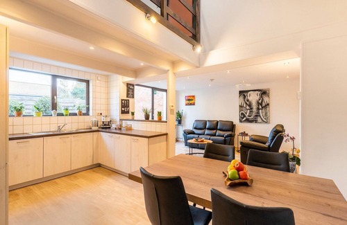 Herselt House | Herselt Garden Shed Retreat