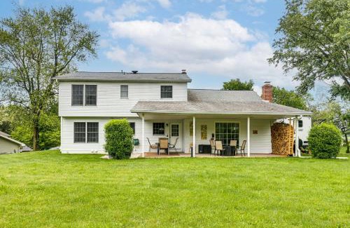 Grantville House | Hersheypark 6 Mi Away Family Getaway with Fire Pit
